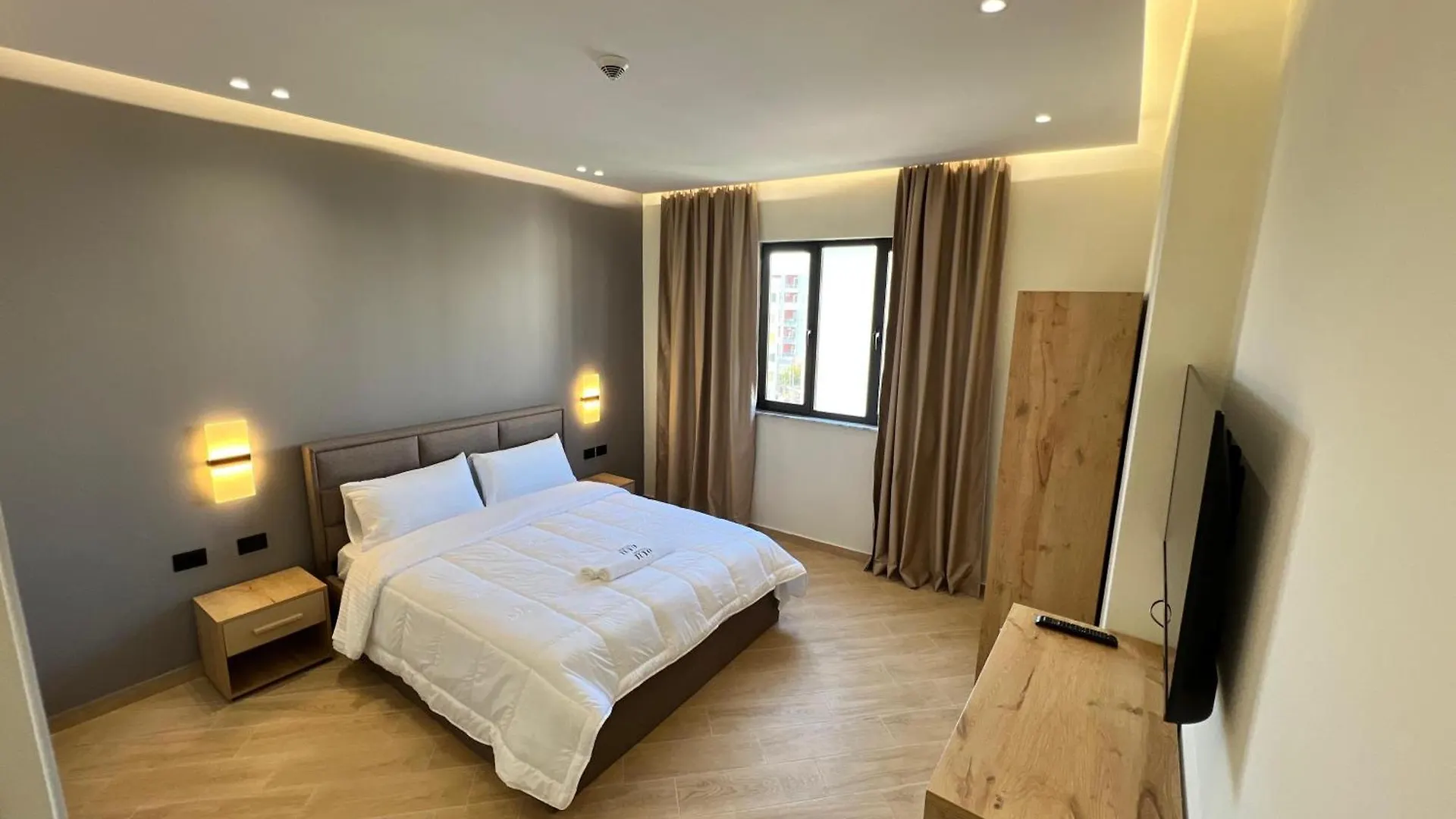 Hotel Tuyo Tirana