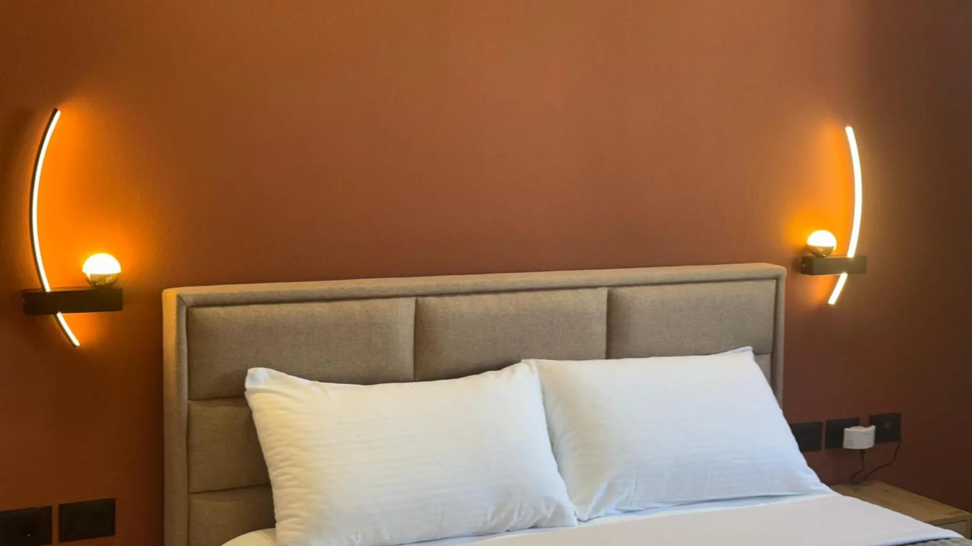 Hotel Tuyo Tirana