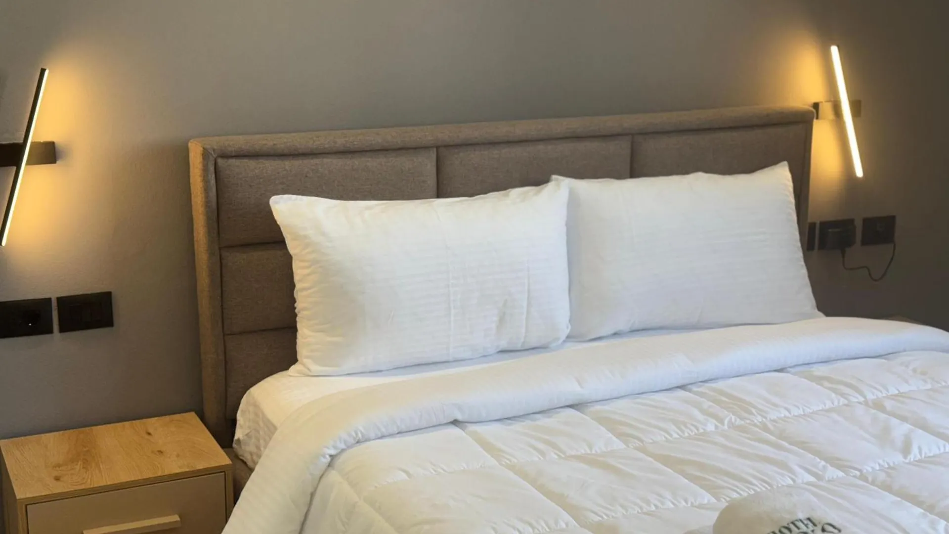 ***  Hotel Tuyo Tirana Albania