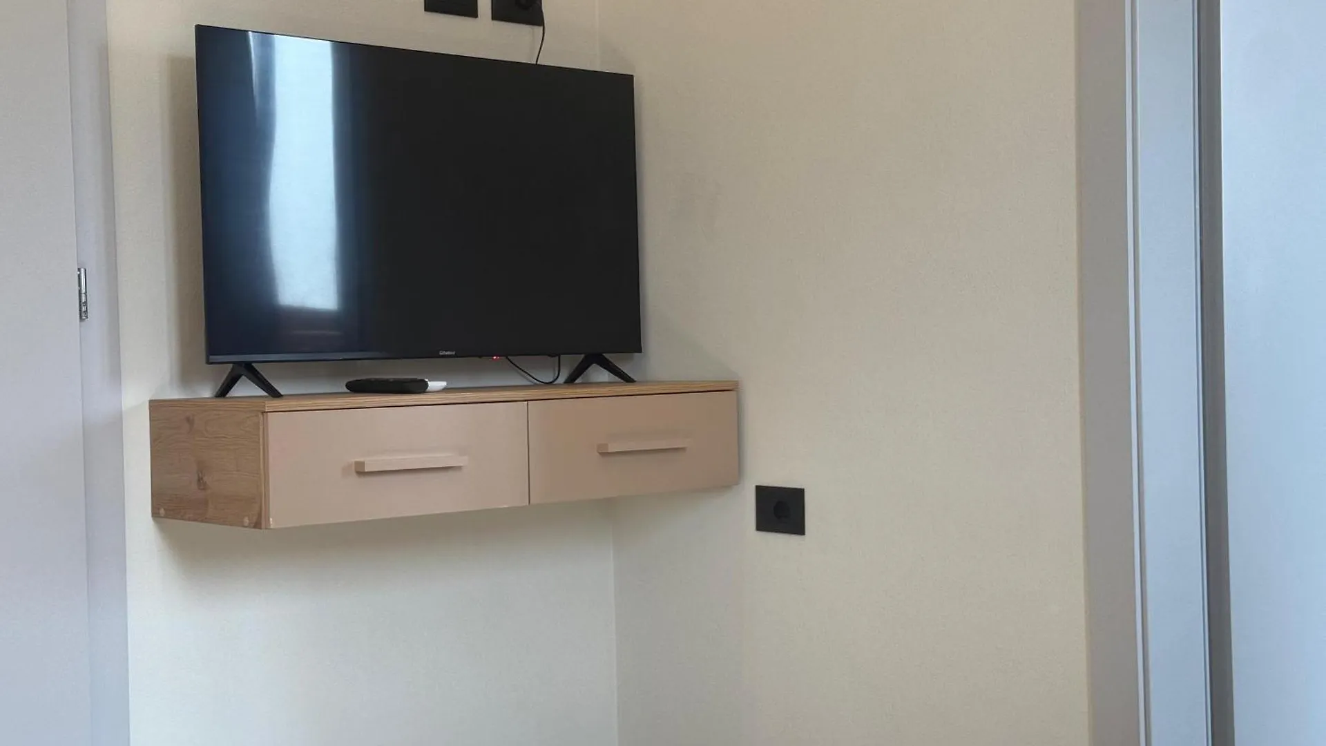 Hotel Tuyo Tirana